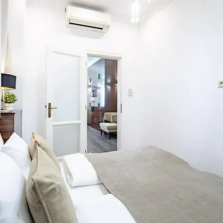 Ultra - Balcony - Sunny