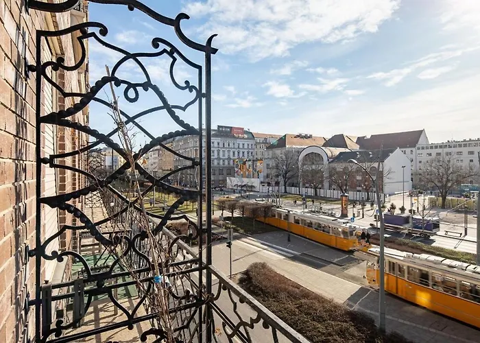 Apartament Ultra - Balcony - Sunny Budapesta